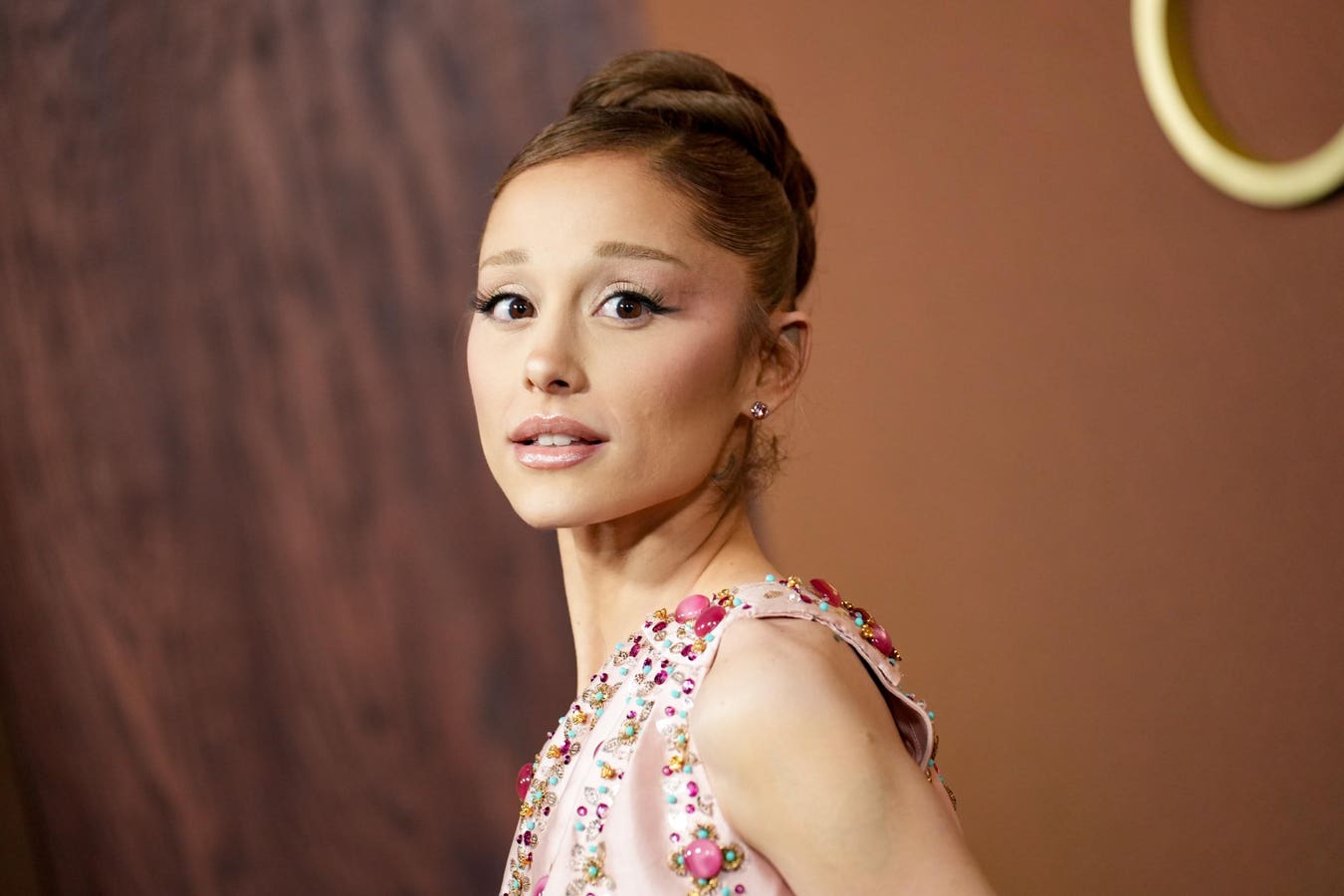 Ariana Grande překonala globální rekord Olivie Rodrigo