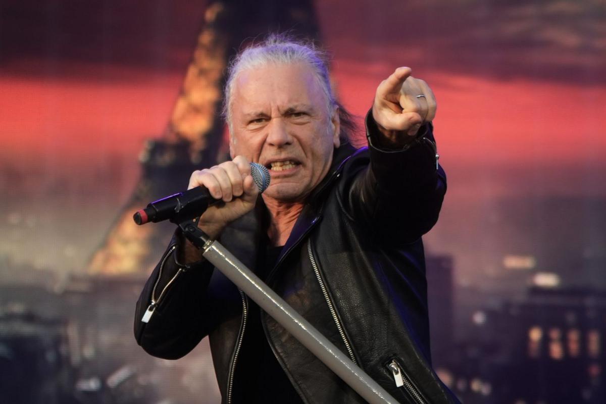 Fanoušci Iron Maiden sdílejí rozhořčení po výpadku proudu na pařížském koncertě