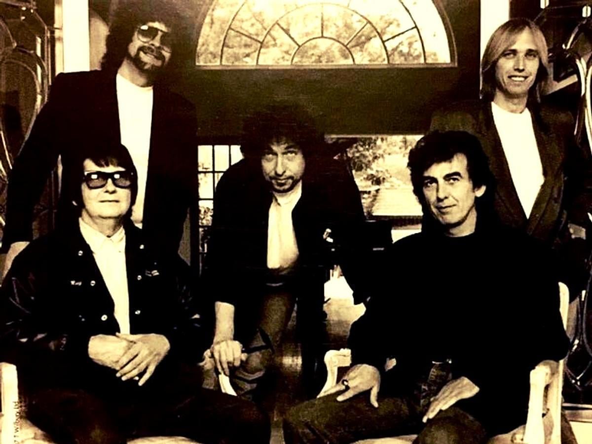 "Hloupá" píseň Traveling Wilburys z roku 1991 měla být pouze vtipem