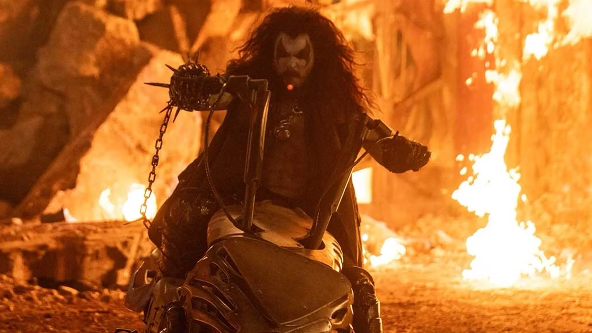 Jason Momoa odhaluje, jaký je Loboův vztah se Supermanem v DCU — GeekTyrant