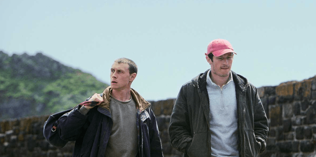 Recenze 'Rose of Nevada': Mark Jenkin, George Mackay a Callum Turner