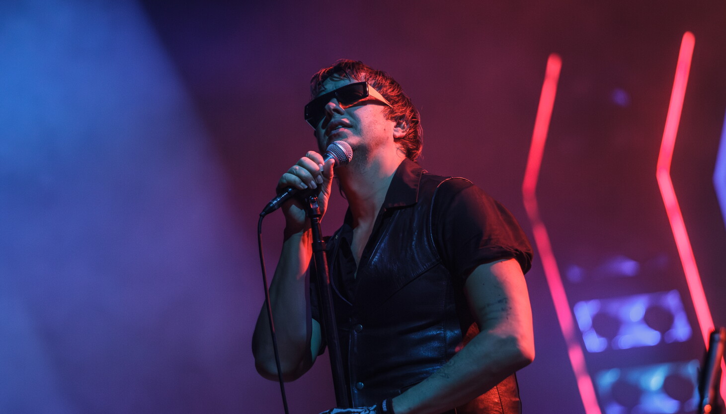 Recenze: The Strokes v nejlepší formě, když rockeři přinášejí turné 'Reality Awaits' do United Center