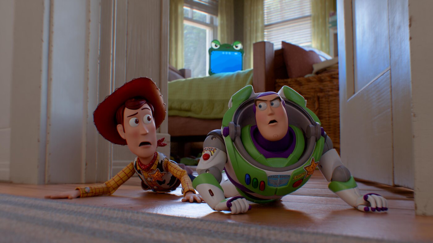 Recenze 'Toy Story 5': Digitální zařízení ohrožují dětství: NPR