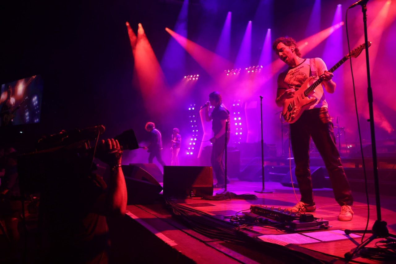 Recenze koncertu The Strokes: Blossom Music Center, Cuyahoga Falls