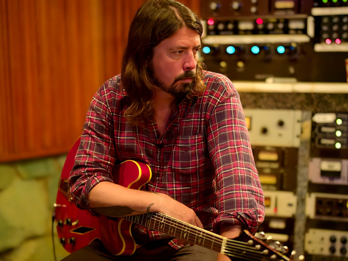 Ten zpěvák Dave Grohl už nikdy nechtěl spolupracovat
