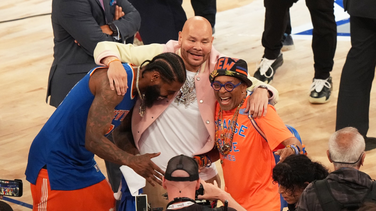Tlustý Joe o tom, že je superfanoušek Knicks, shodil 'Victory Lap (Him)'