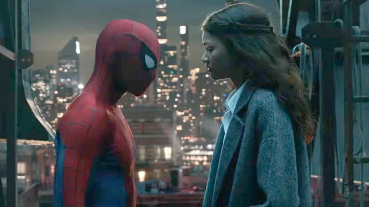 Tom Holland popisuje SPIDER-MAN: ÚPLNĚ NOVÁ DENNÍ scéna se Zendaya, která nefungovala, a jak se s tím vypořádali — GeekTyrant